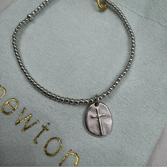 ENewton Silver Cross Pendant Bracelet - Picture 2 of 8